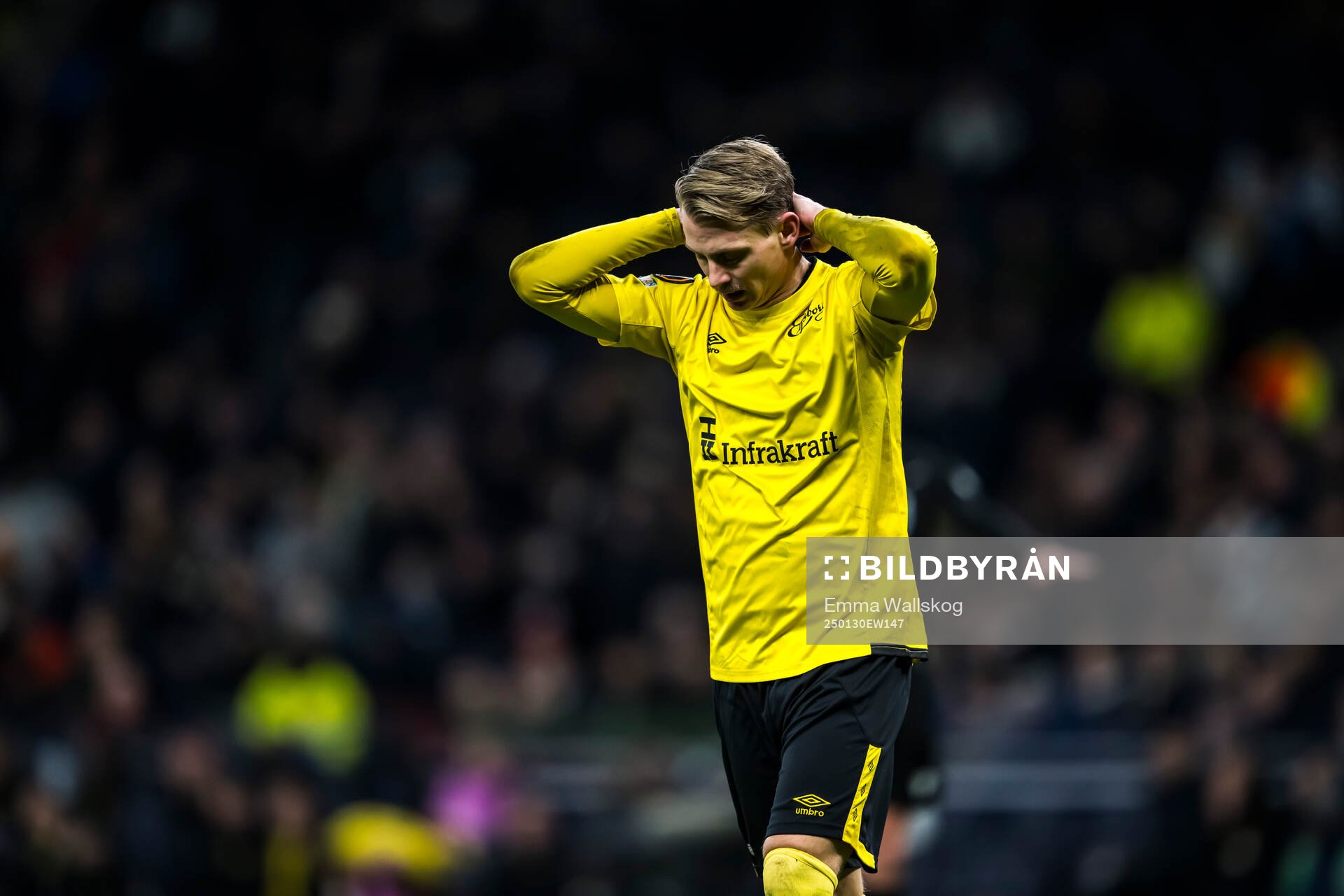 Simon Hedlund of Elfsborg looks dejected
