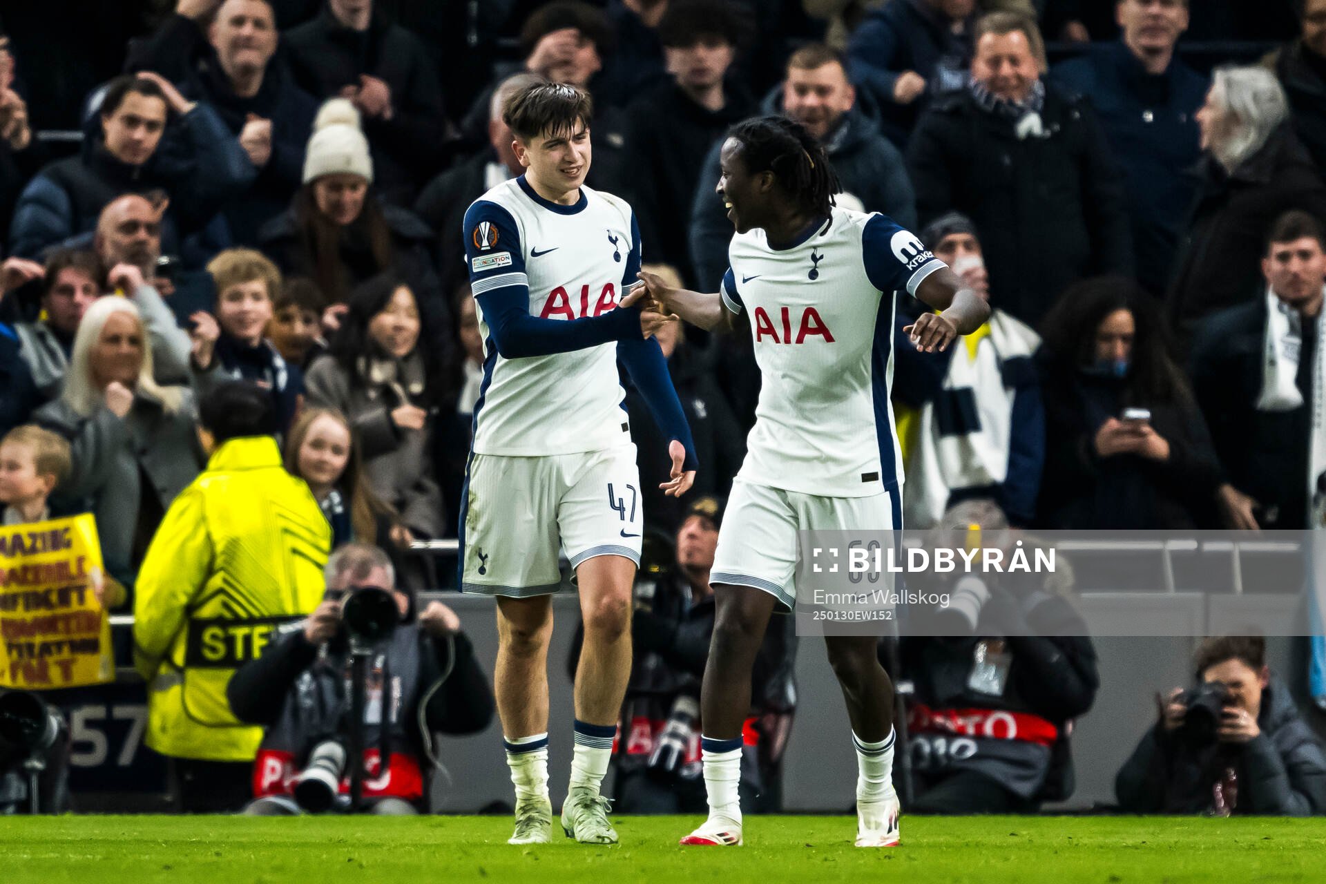 Mikey Moore and Ayindamola Ajayi of Tottenham Hotspur