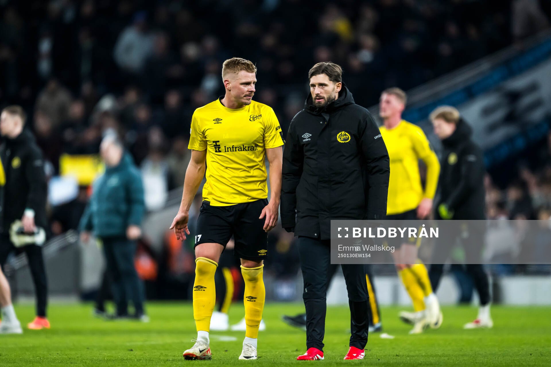 Per Frick and Arber Zeneli of Elfsborg look dejected