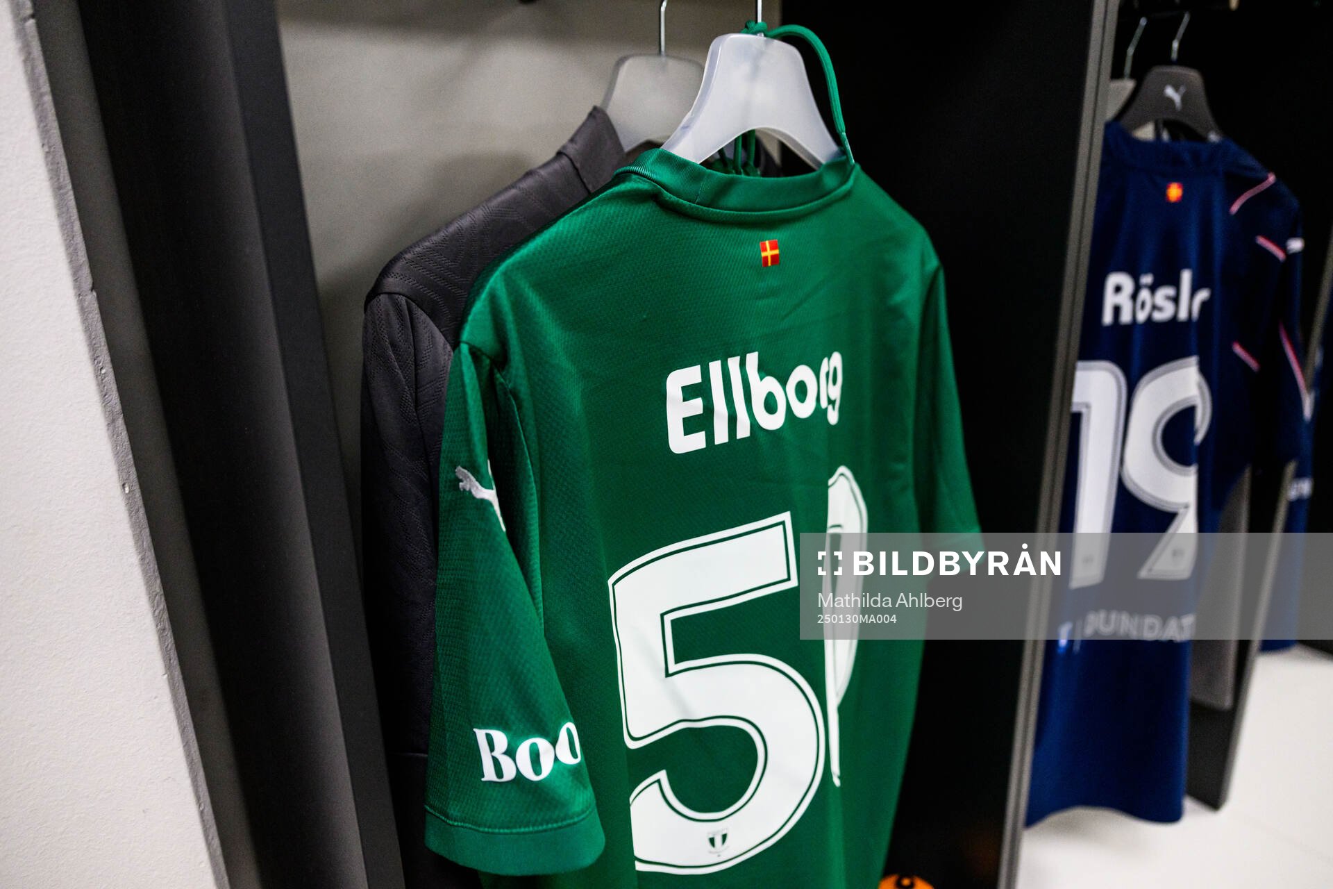The kit of Mellersta Elliott