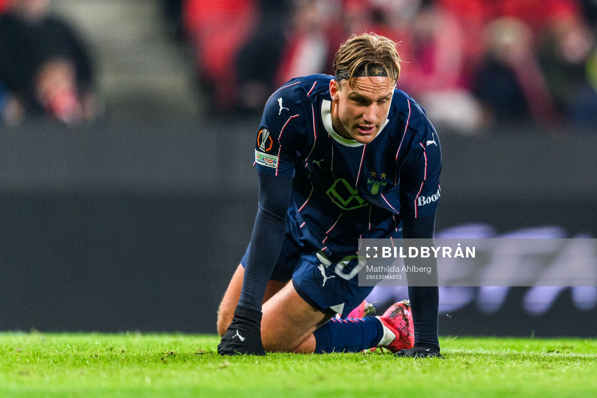 Erik Botheim of Malmö FF looks dejected