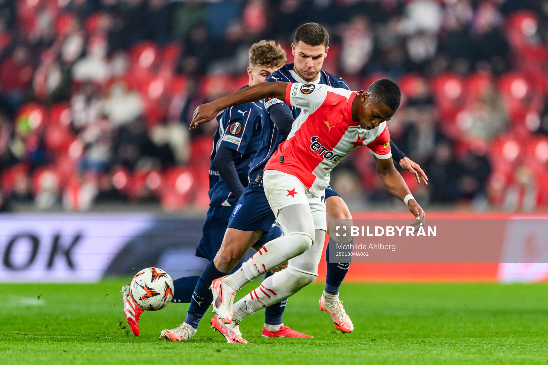 Gabriel Busanello of Malmö FF and Simion Michez of Slavia