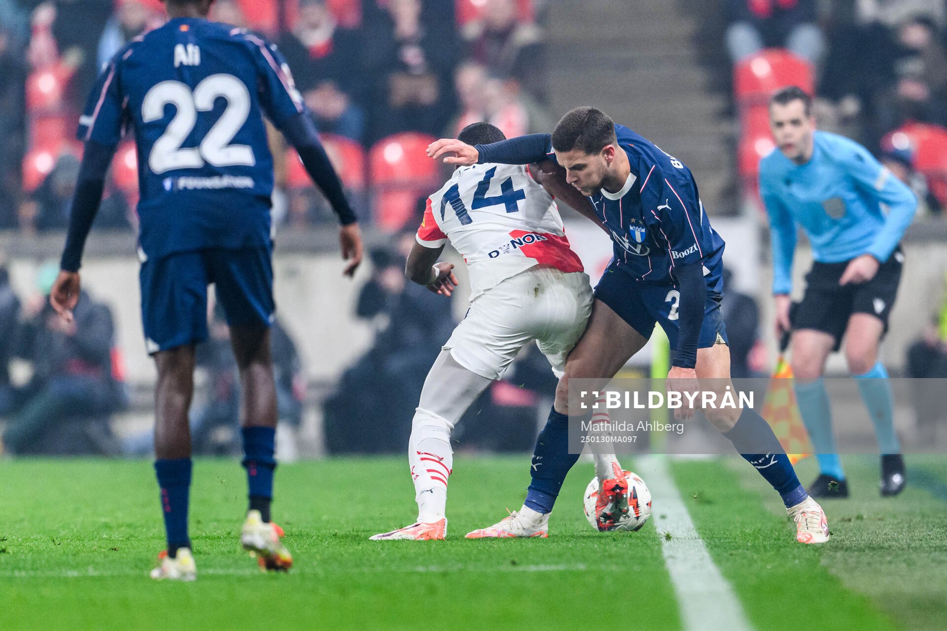 Simion Michez of Slavia Prag and Gabriel Busanello of