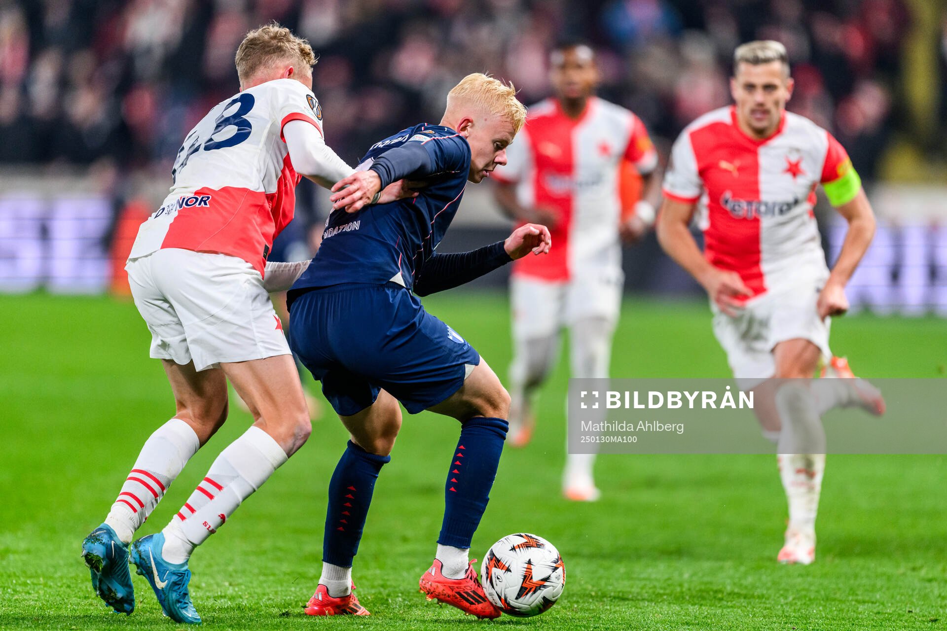Dominik Pech of Slavia Prag and Otto Rosengren of Malmö FF