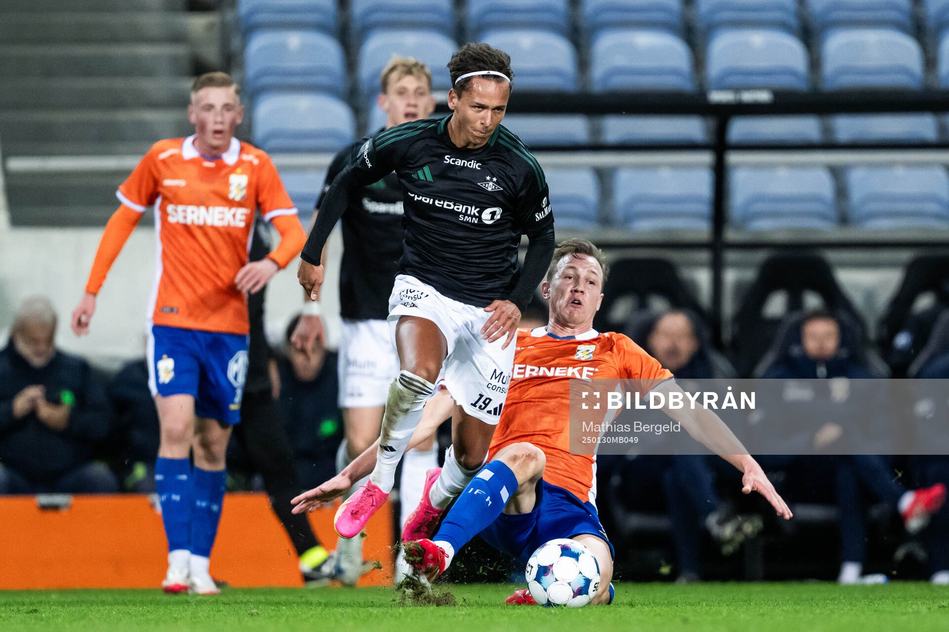 Adrian Pereira of Rosenborg and Adam Carlén of IFK