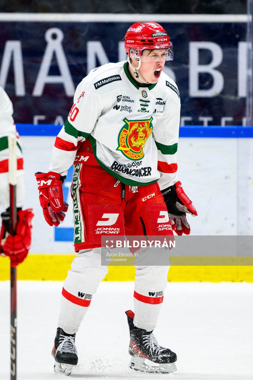 Moras Felix Johansson jublar