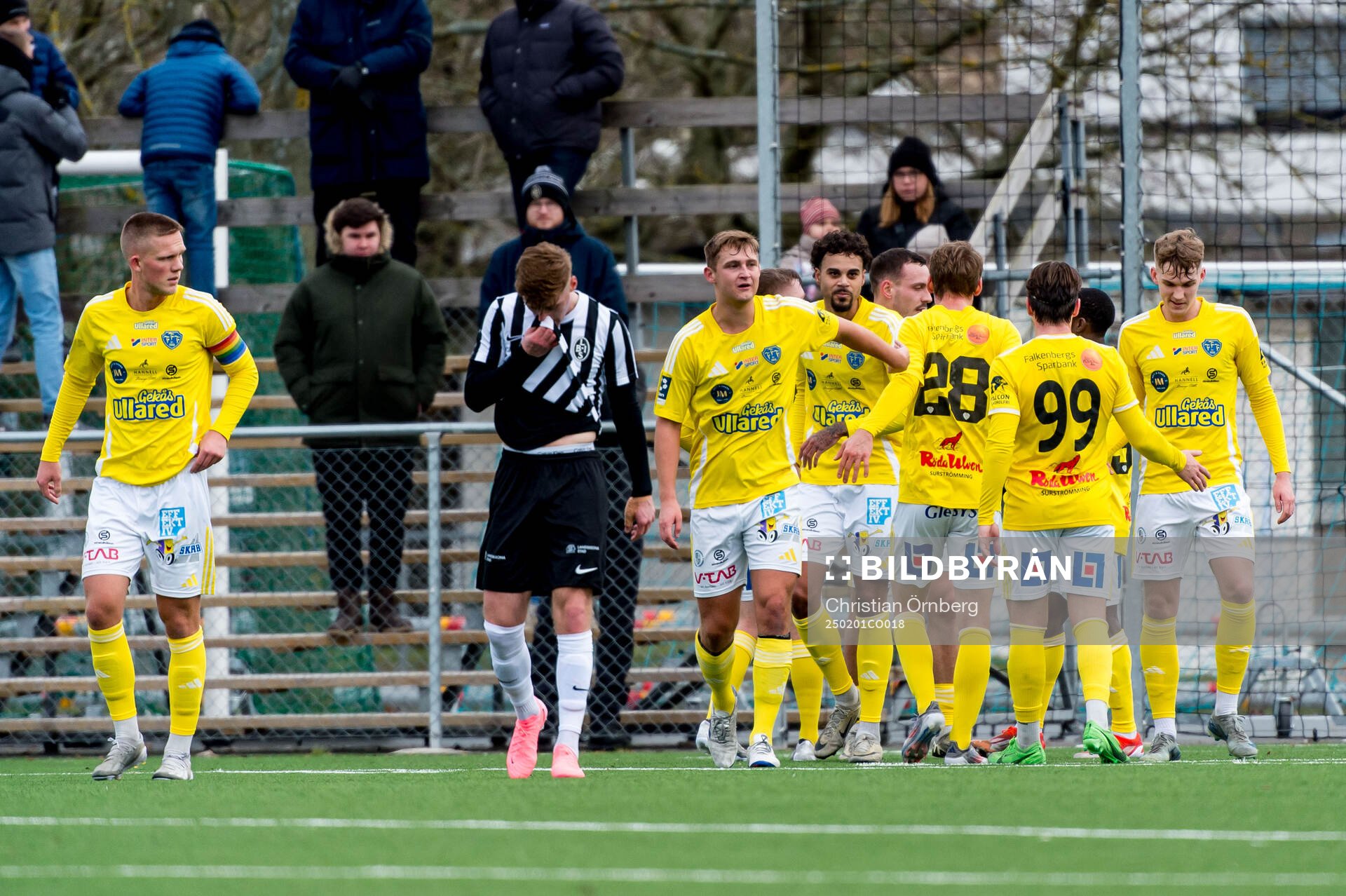 Falkenbergs spelare jublar
