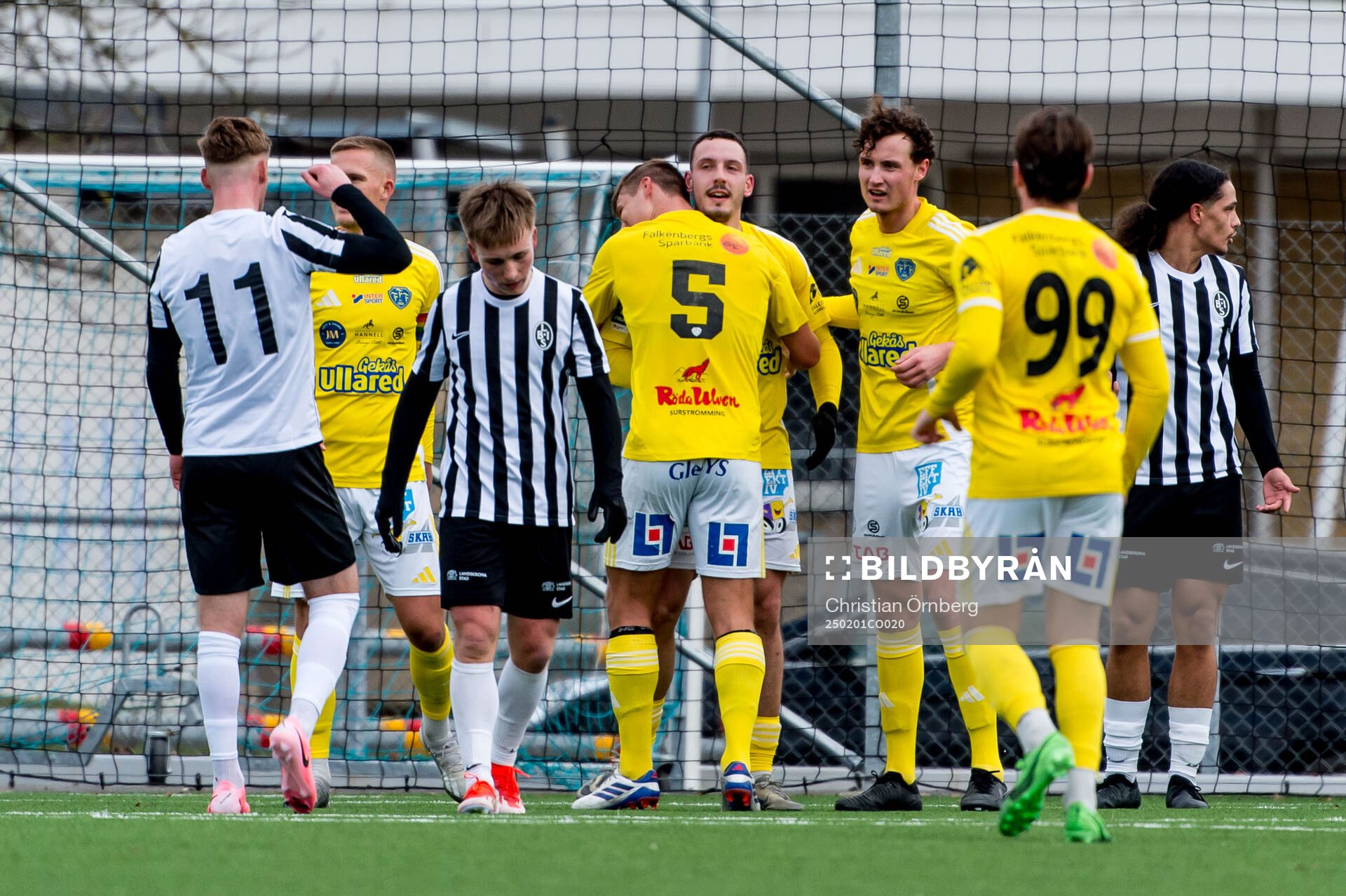 Falkenbergs Viktor Ekblom jublar
