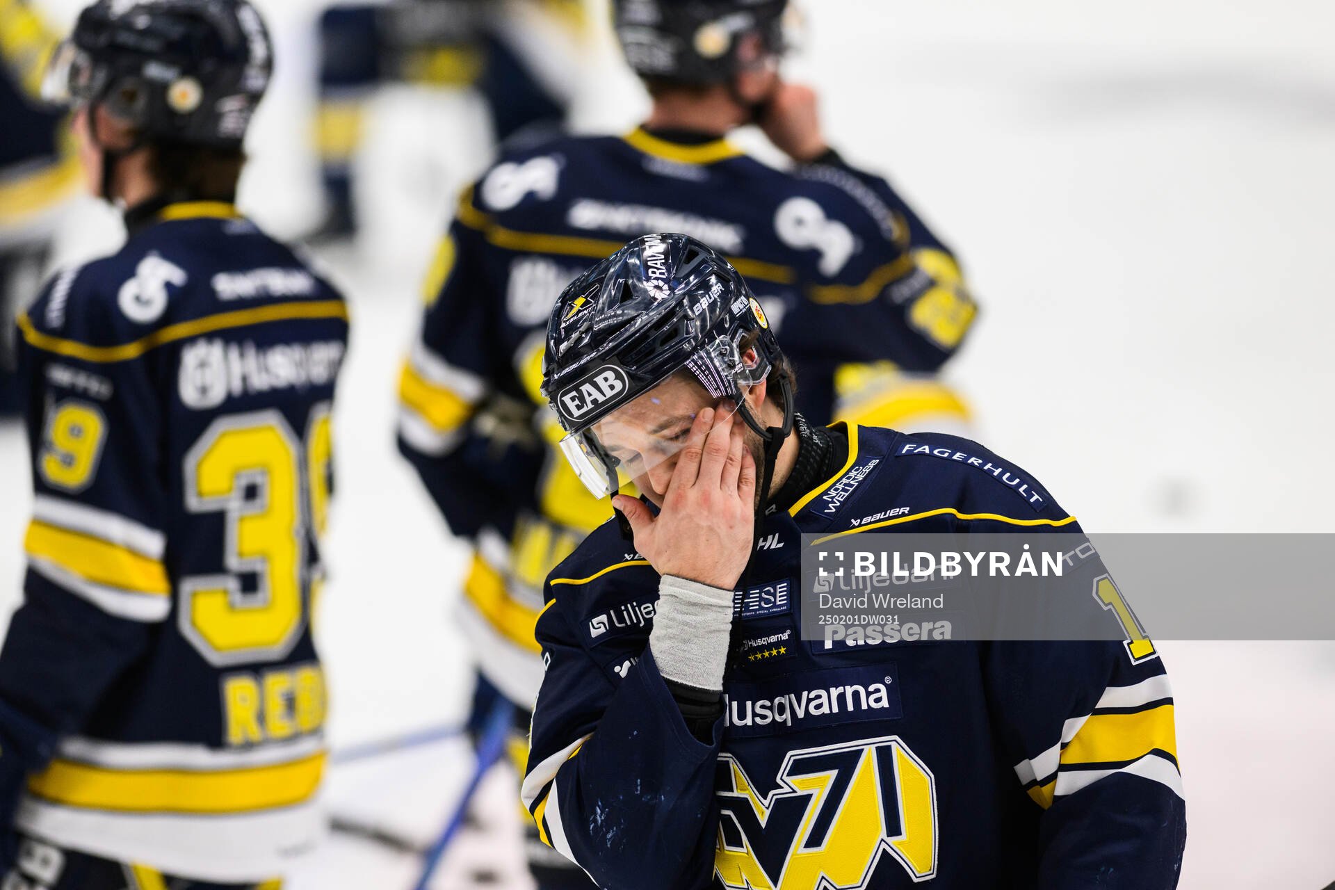 HV71s Tanner Kero  ishockeymatchen i SHL mellan HV71 och