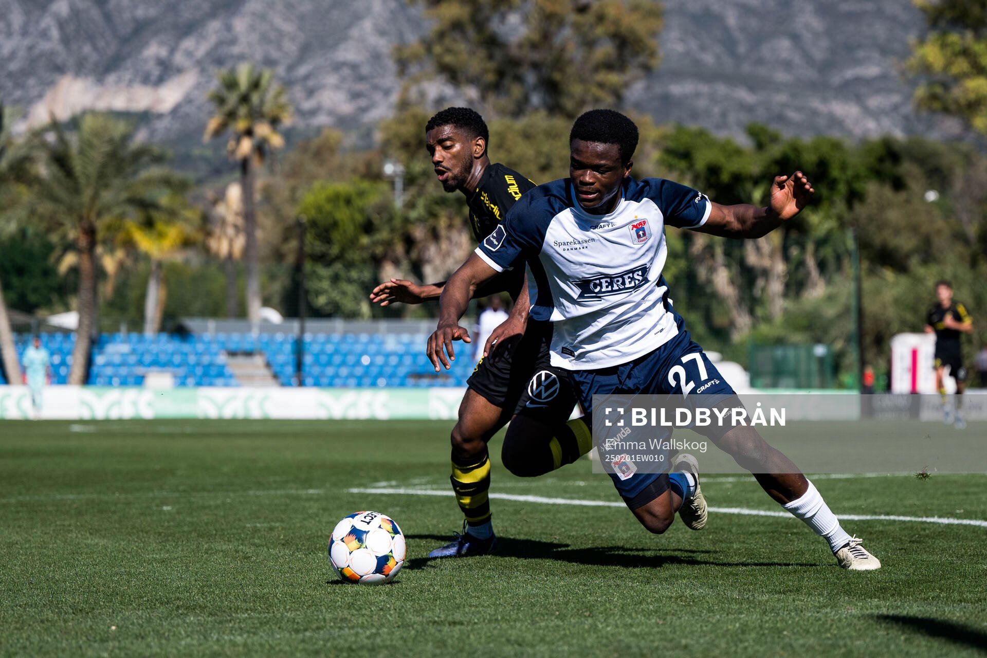 Alexander Fesshaie of AIK and Michael Akoto of AGF Århus