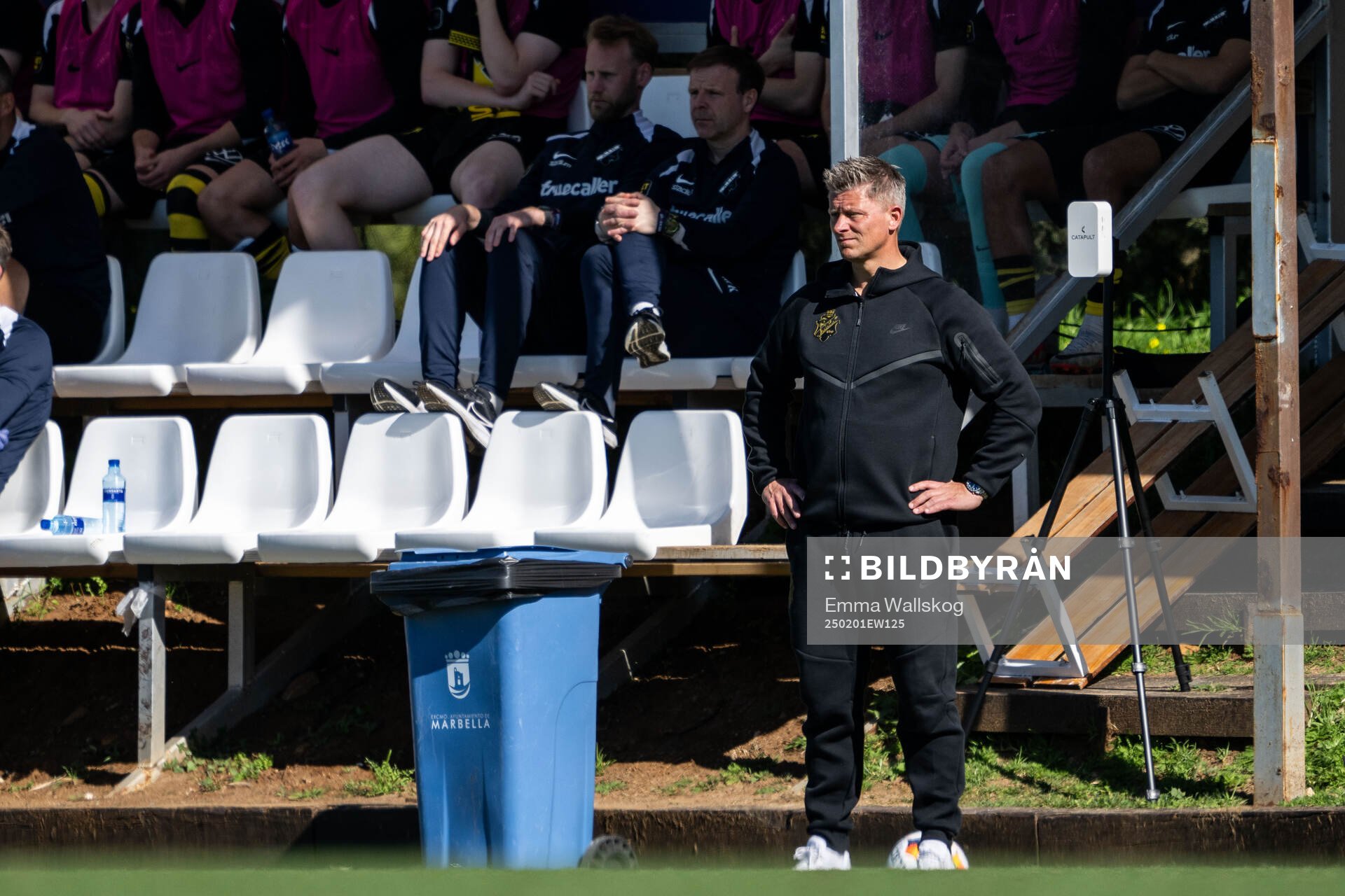 Head coach Mikkjal Thomassen of AIK