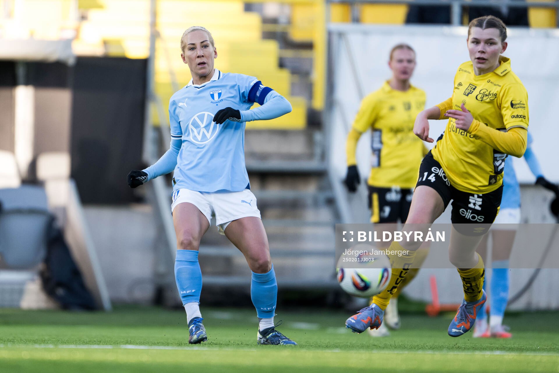 Malmö FFs Mia Persson och Elfsborgs Elin Flakberg
