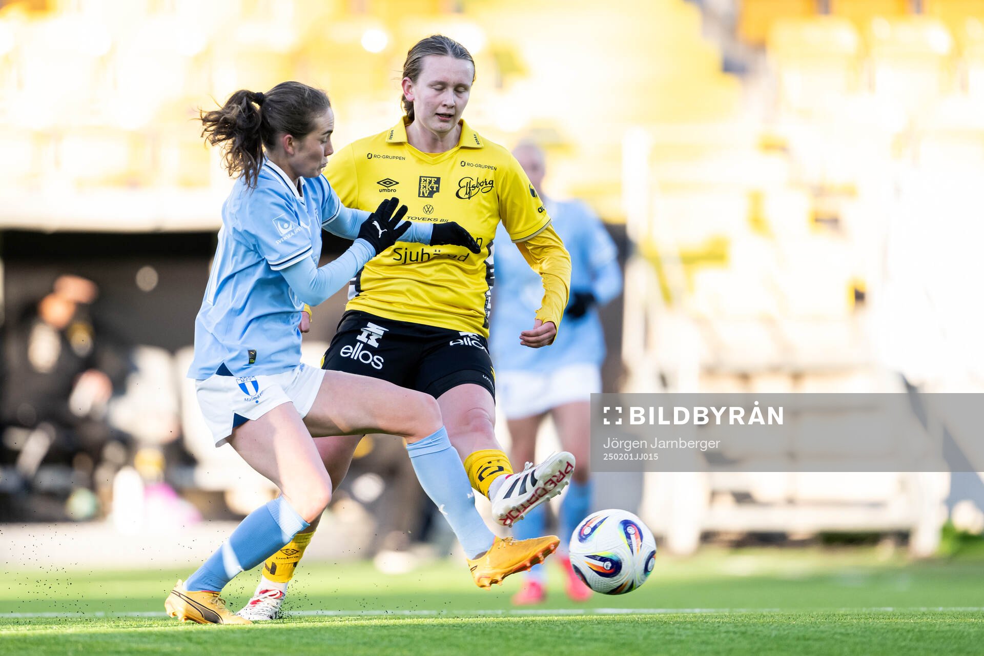Malmö FFs Matilda Kristell och Elfsborgs Ellen Nilsson