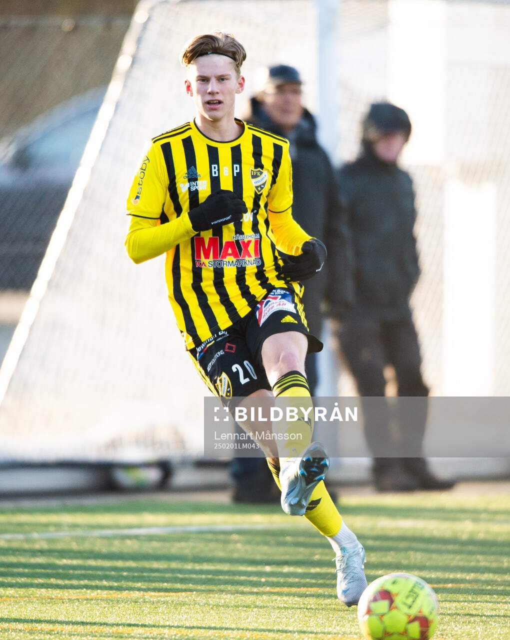 IFK Hässleholms Noel Larsson i träningsmatchen mellan IFK Hässleholm och Ängelholms FF i Hässleholm 1 februari 2025.