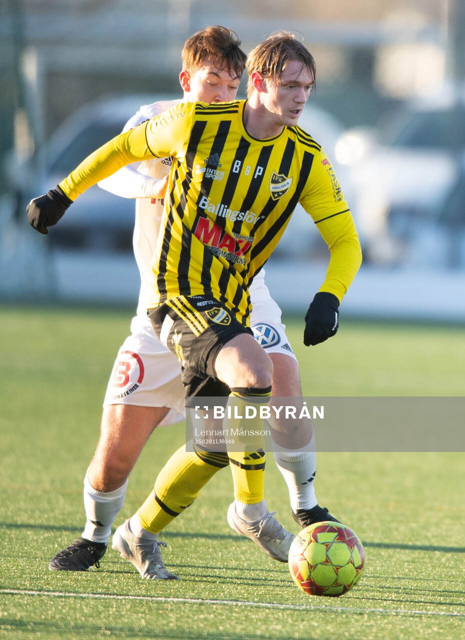 IFK Hässleholms Kasper Månsson i träningsmatchen mellan IFK Hässleholm och Ängelholms FF i Hässleholm 1 februari 2025.