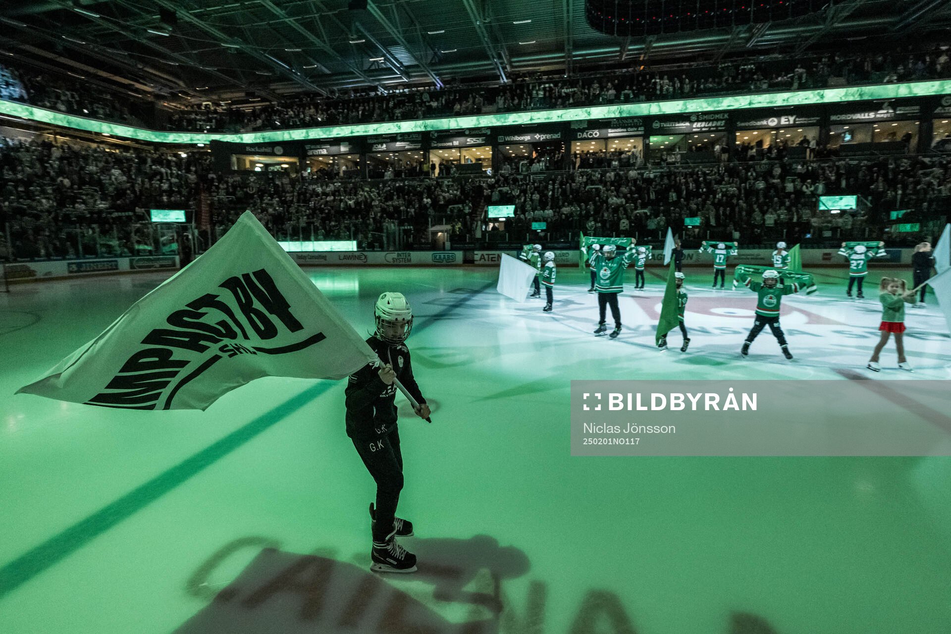 Flagga med ”Impact by SHL