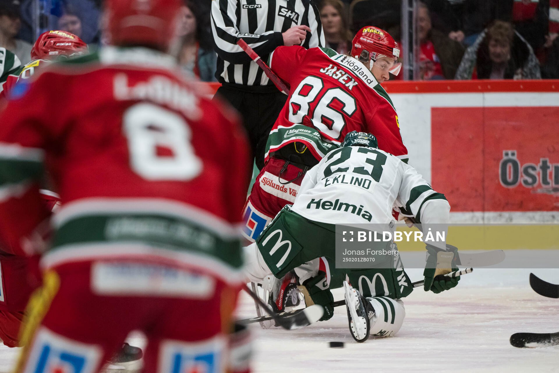 Modos Lukas Jasek och Färjestads Oliver Eklind