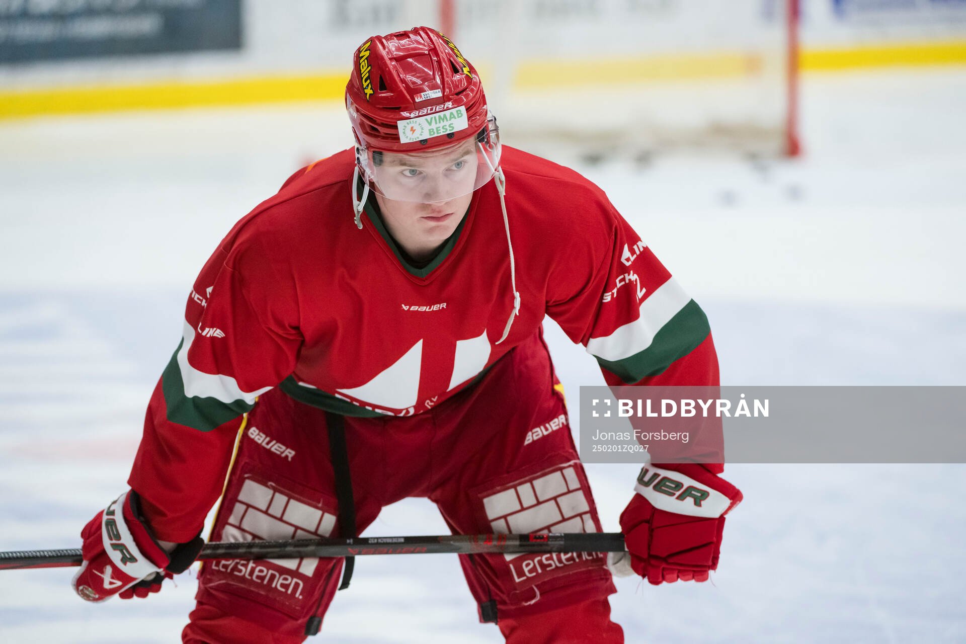 Modos Theodor Niederbach innan ishockeymatchen i SHL mellan