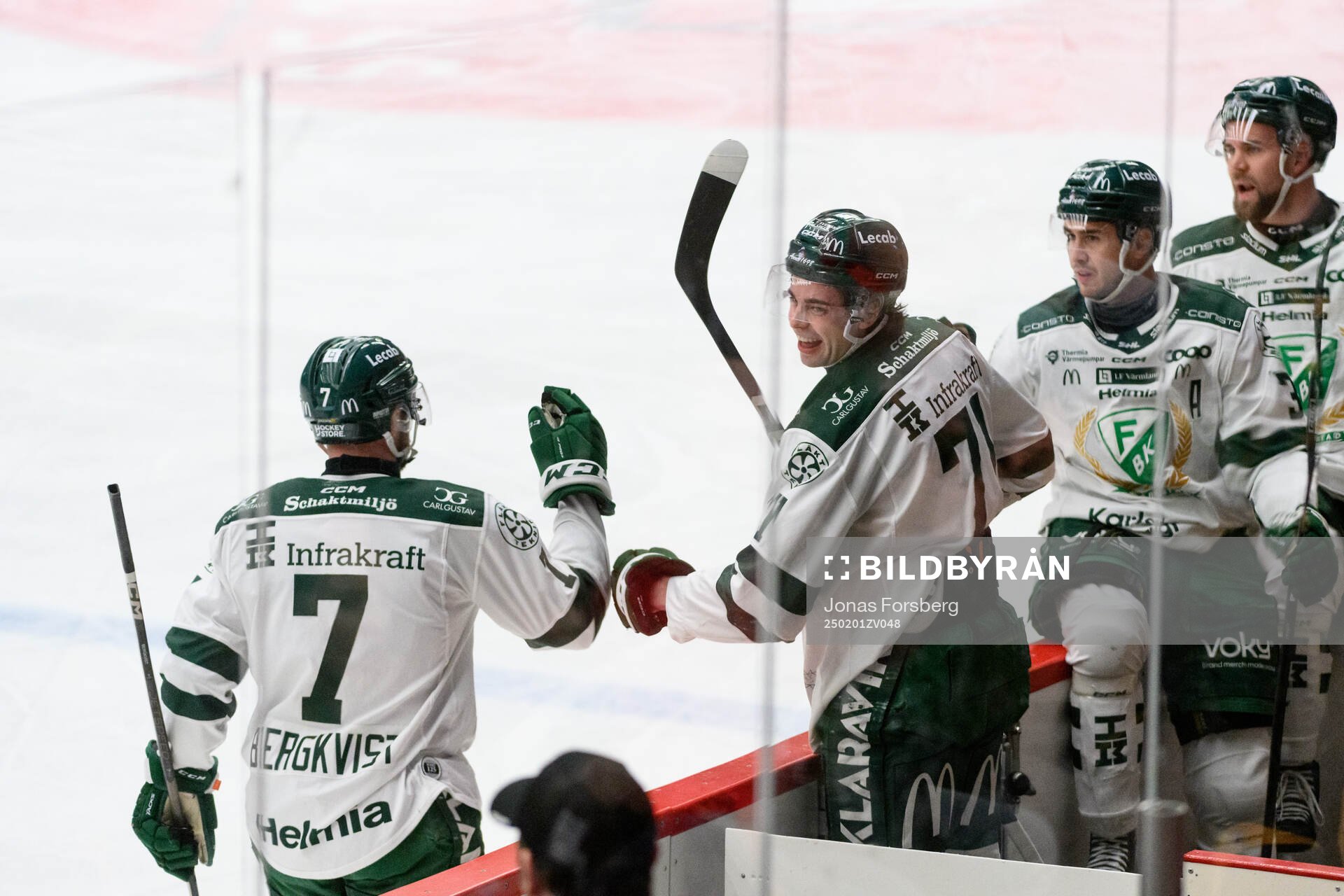 Färjestads Axel Bergkvist jublar