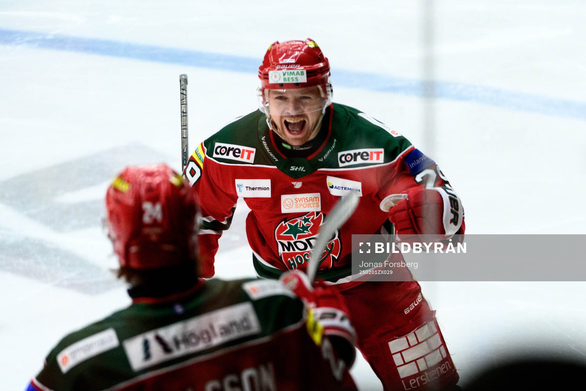 Modos Mikkel Aagaard jublar