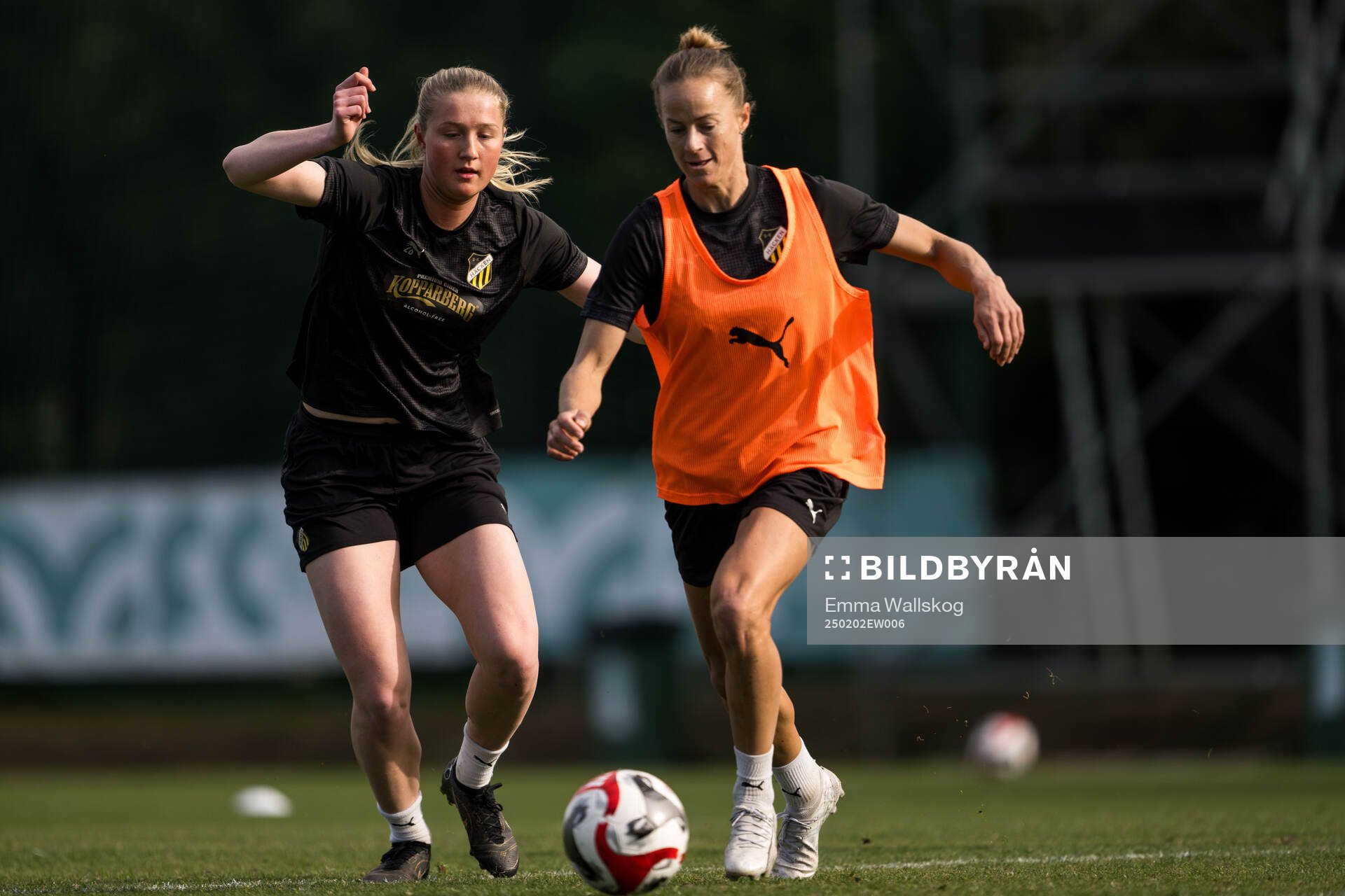 Häckens Alexandra Larsson och Aivi Luik