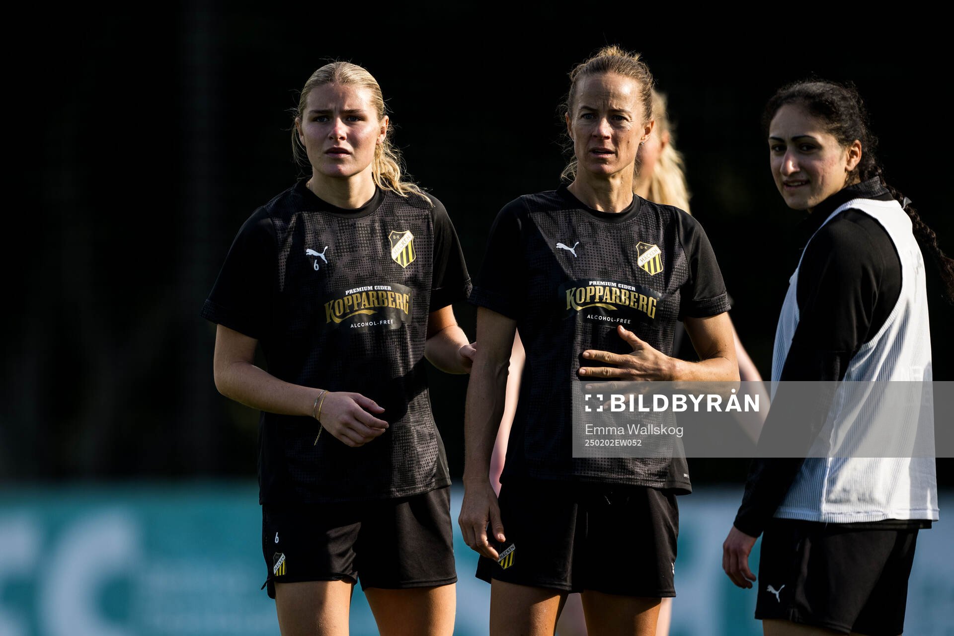 Häckens Emelie Byrnak och Aivi Luik