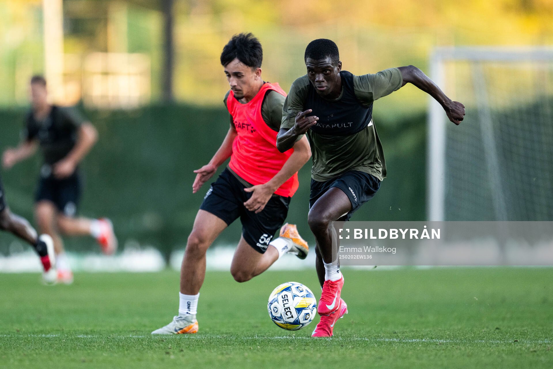 Hammarbys Matheo Elviersson Sica och Bernard Acheampong