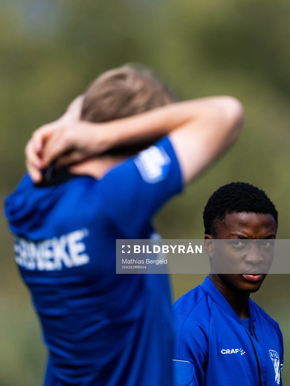 Ifeoluwa Olowoporoku under en fotbollsträning med IFK Göteborg den 2 februari 2025 i Alvor. 