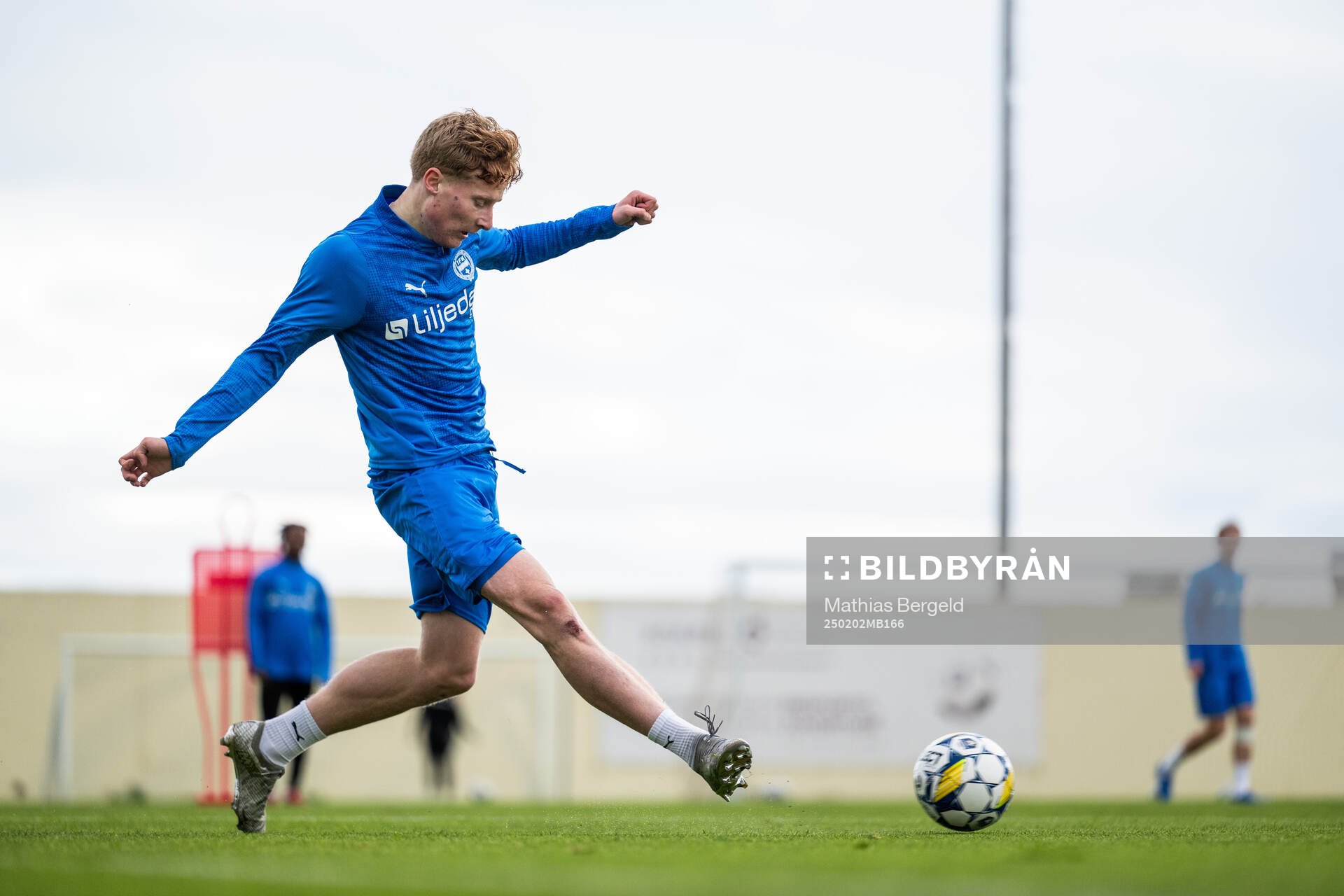 Erik Freij under en fotbollsträning med Värnamo den 2 februari 2025 i Albufeira. 