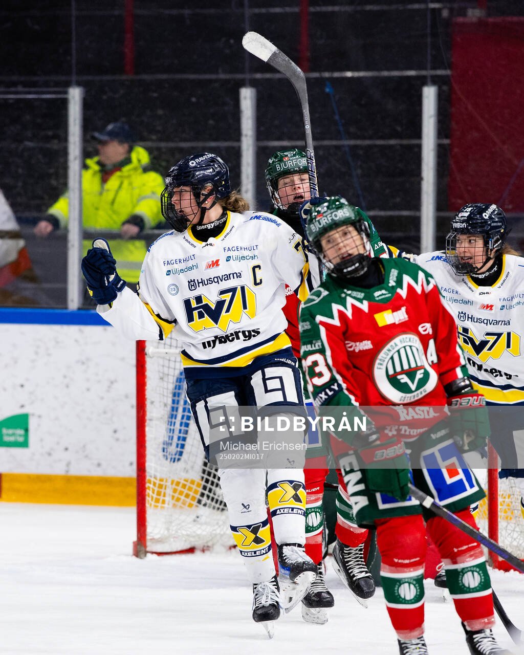 HV71s Elin Svensson jublar