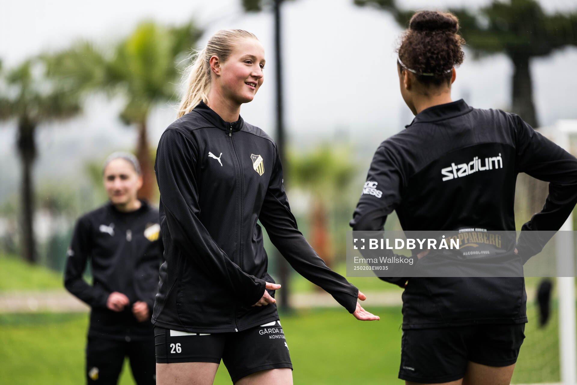 Häckens Alexandra Larsson och Felicia Schröder