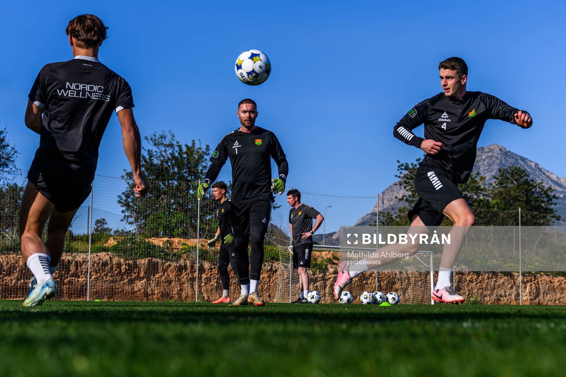 GAISs målvakt Mergim Krasniqi och Oskar Ågren
