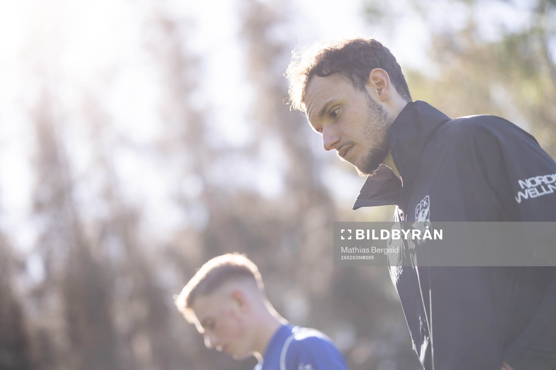 Målvakt Elis Bishesari
