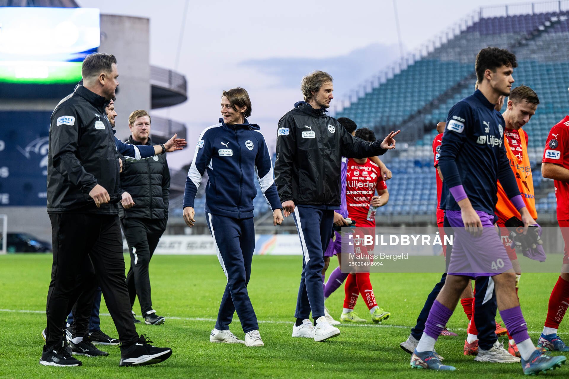 Head coach Ferran Sibila, Simon Thern and head coach Robin