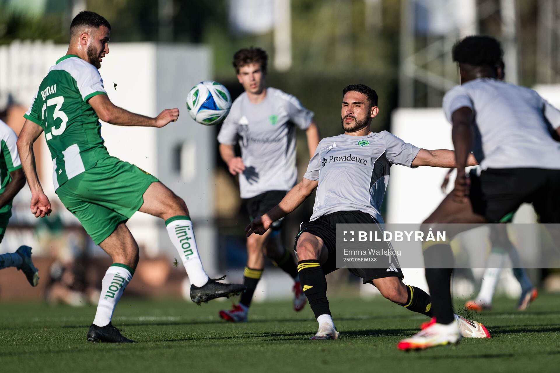 Abdelrahman Boudah Saidi of Hammarby and Cristian Roldan of