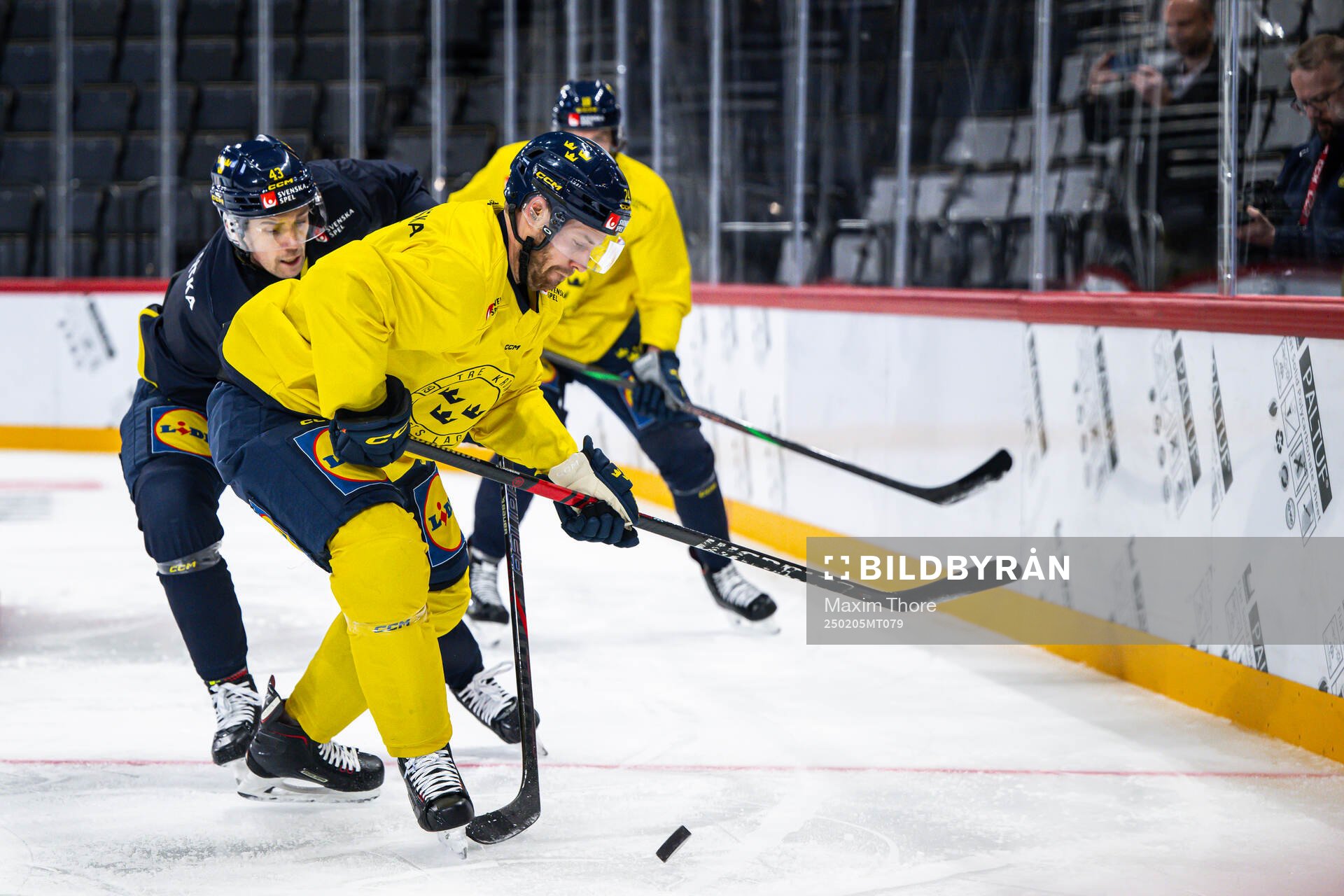 Oscar Lindberg and Filip Berglund of the Swedish national