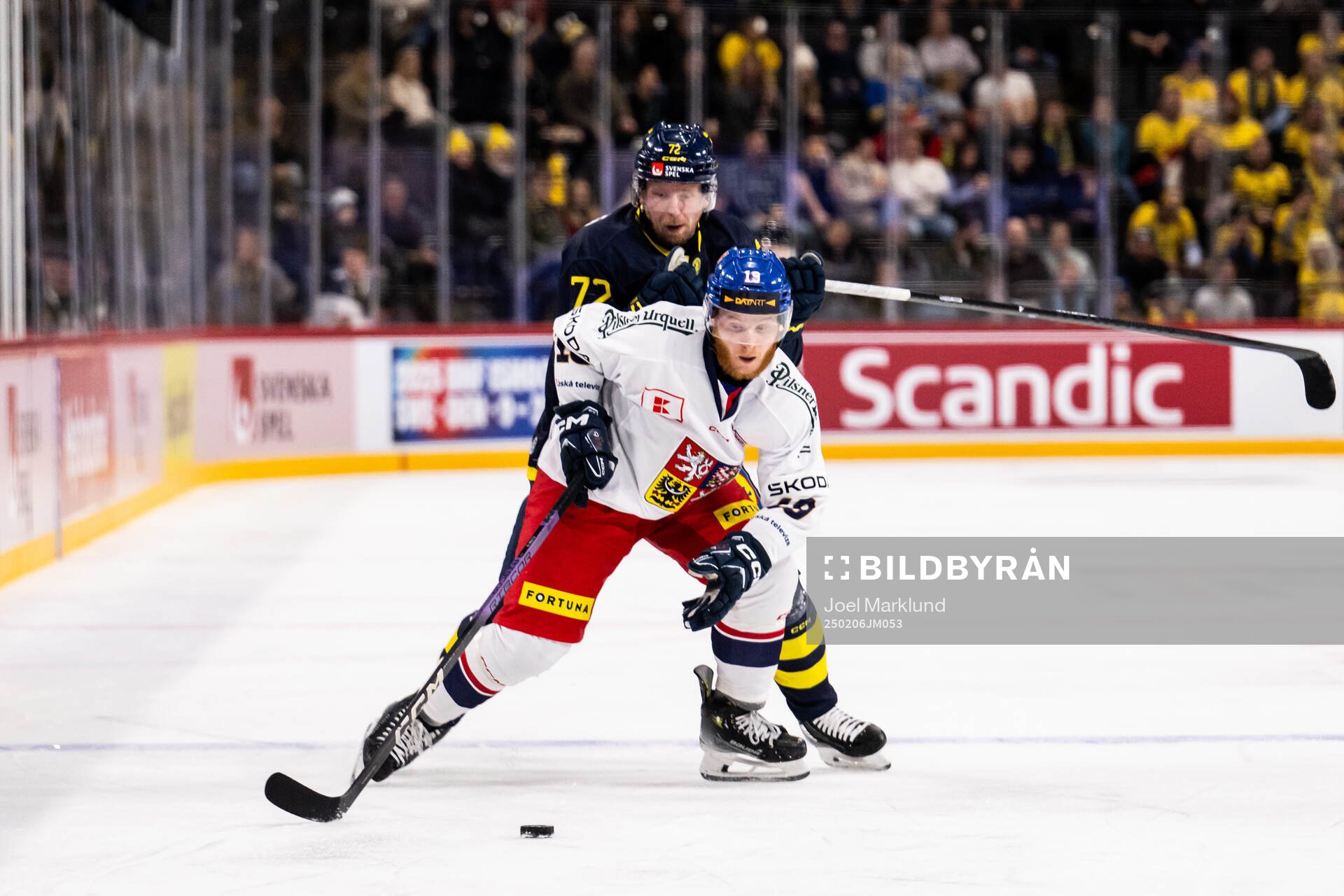 Tim Heed of Sweden and Oscar Flynn of Czech Republic