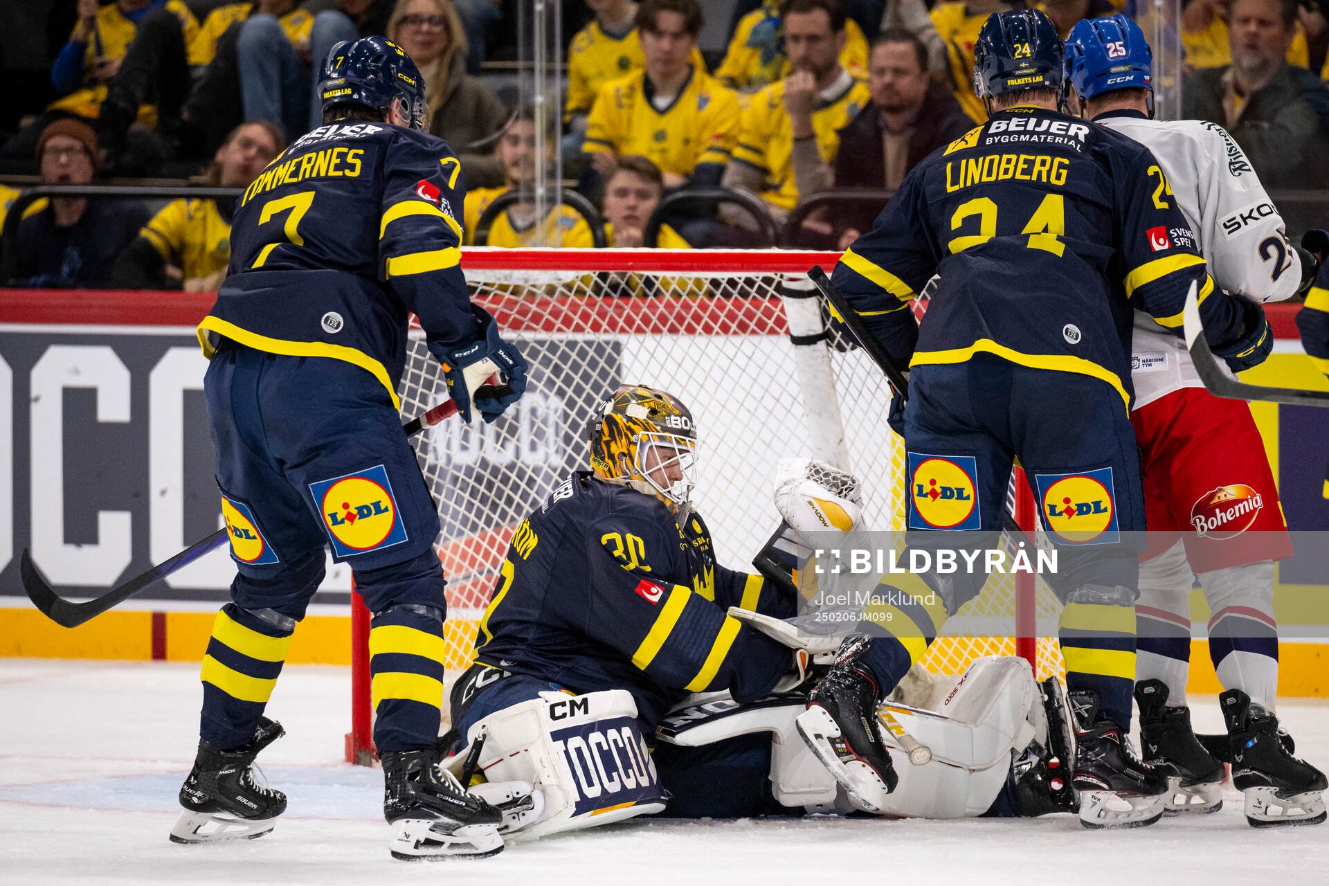 Goaltender Linus Söderström of Sweden