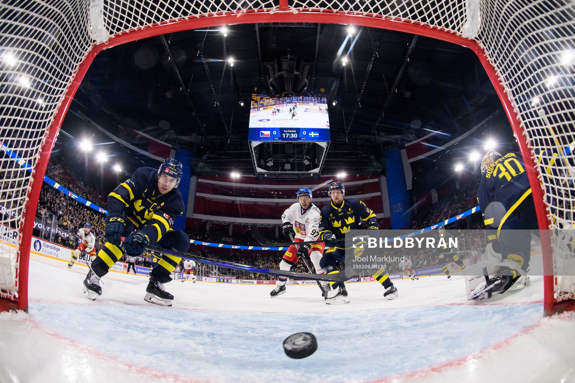 Henrik Tömmernes, Tim Heed and goaltender Linus