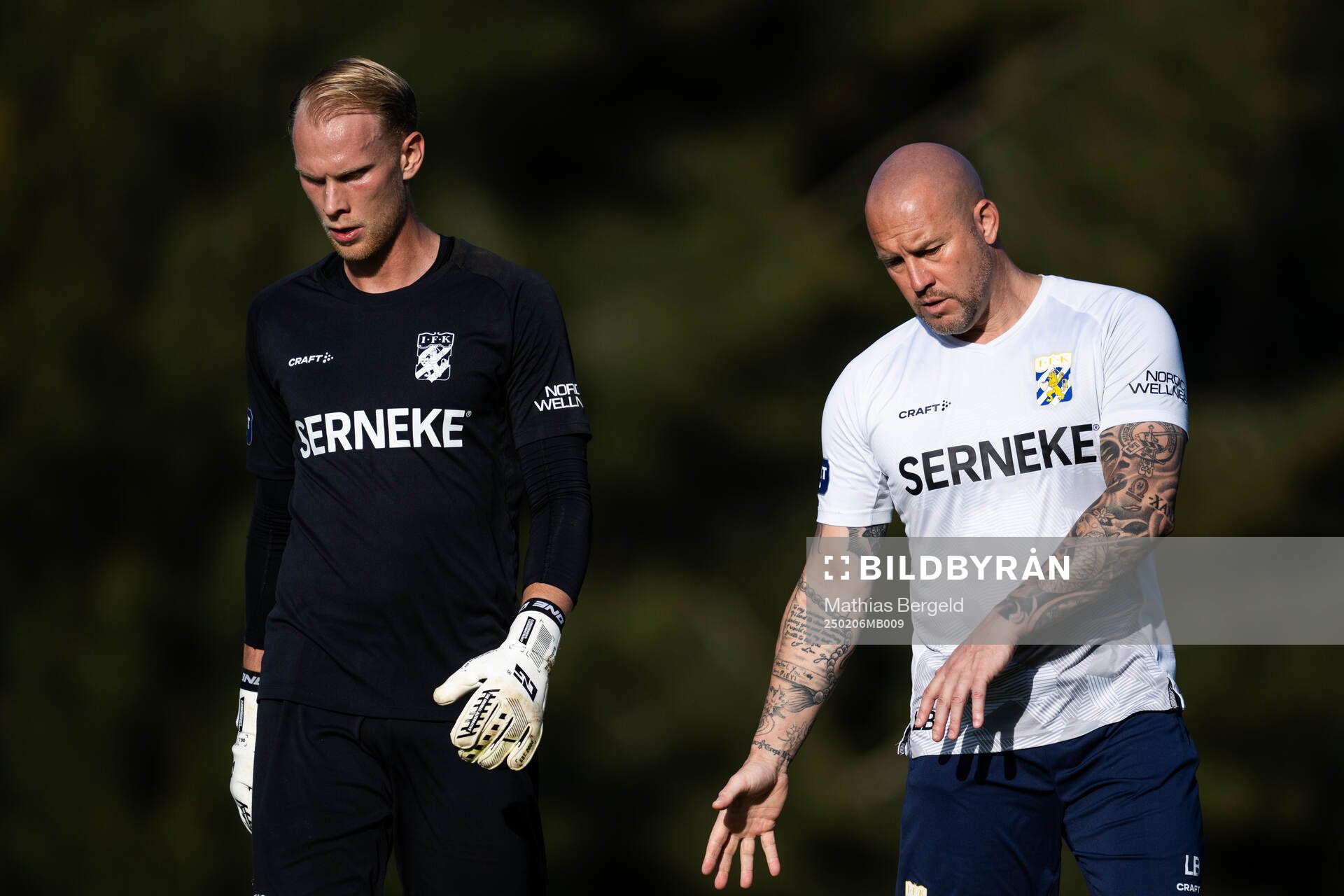 Målvakt Pontus Dahlberg och målvaktstränare Lee Baxter