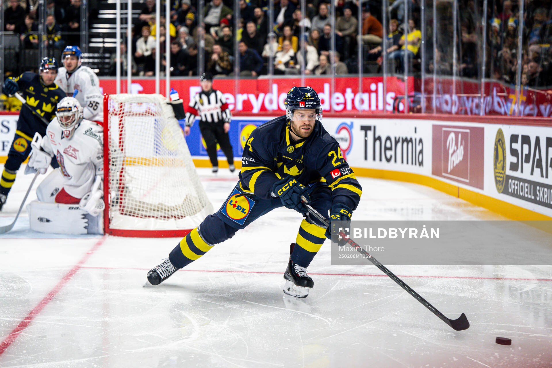 Oscar Lindberg of Sweden