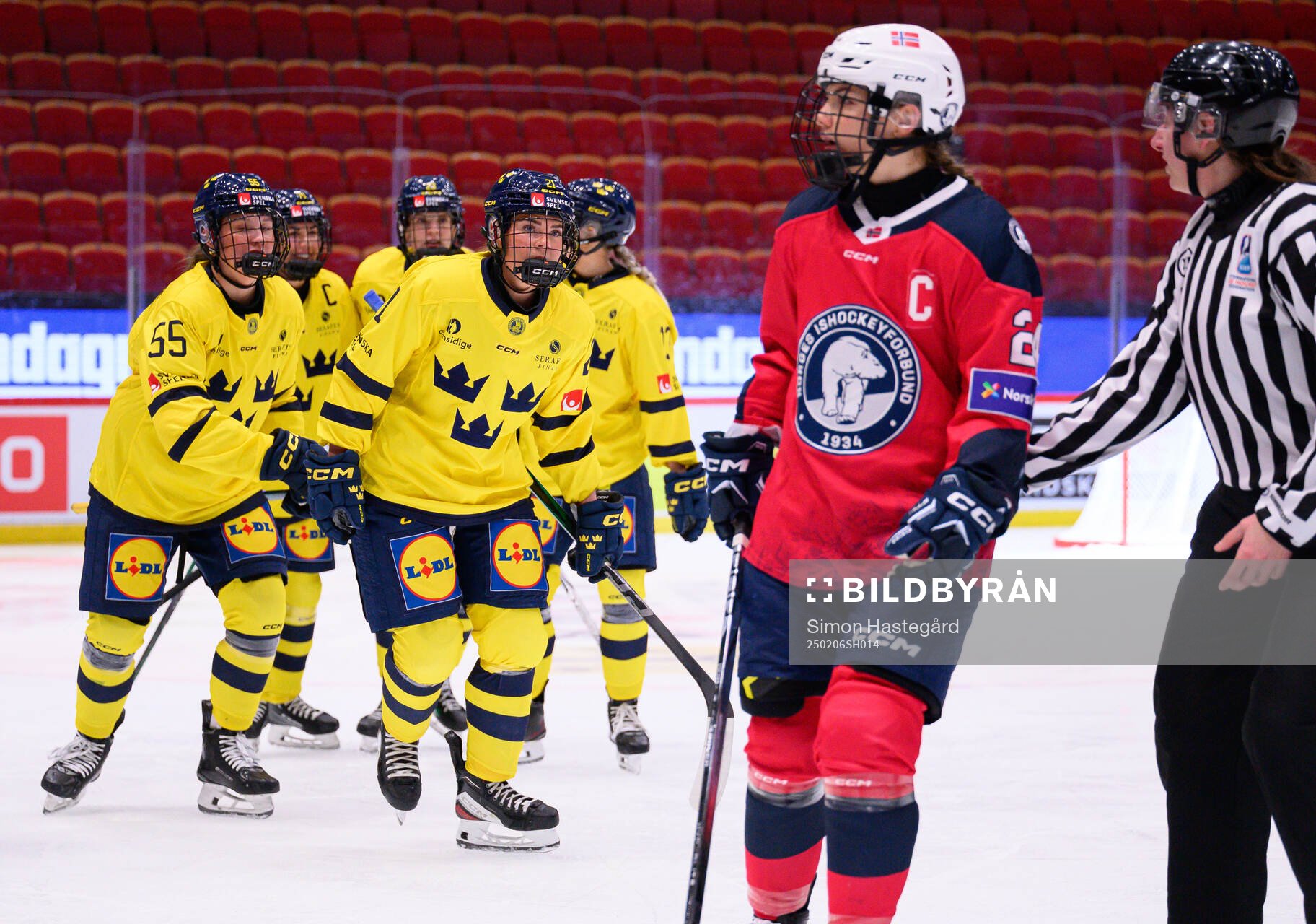 Lova Blom of Sweden celebrates
