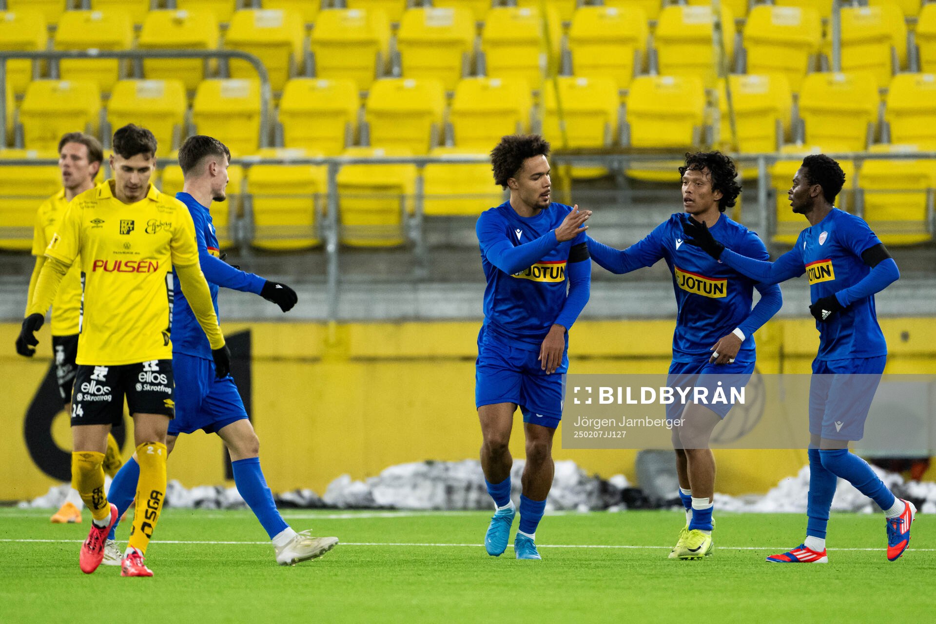 Sandefjords Darrell Tibell jublar