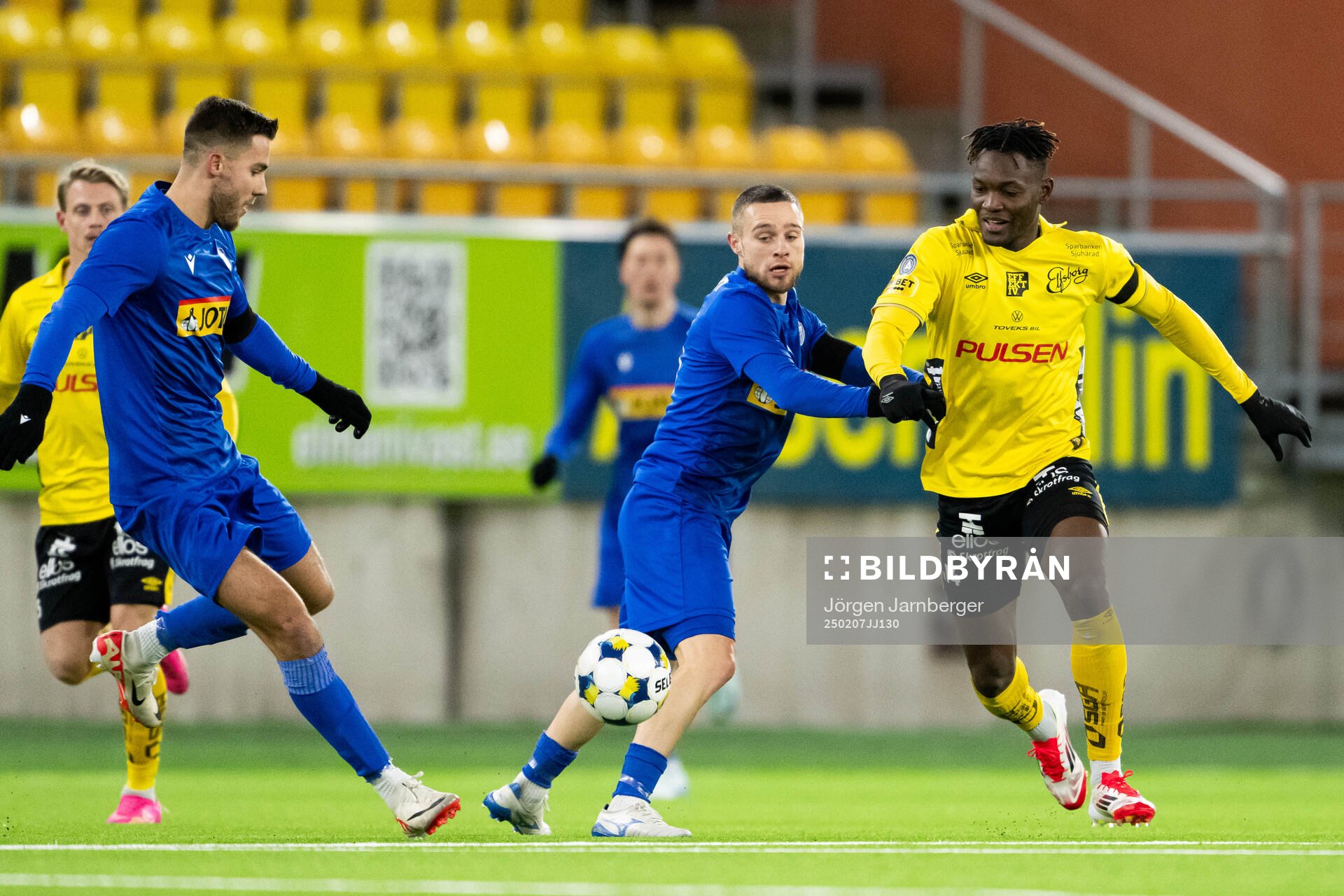 Sandefjords Loris Mettler och Elfsborgs Jalal Abdullai