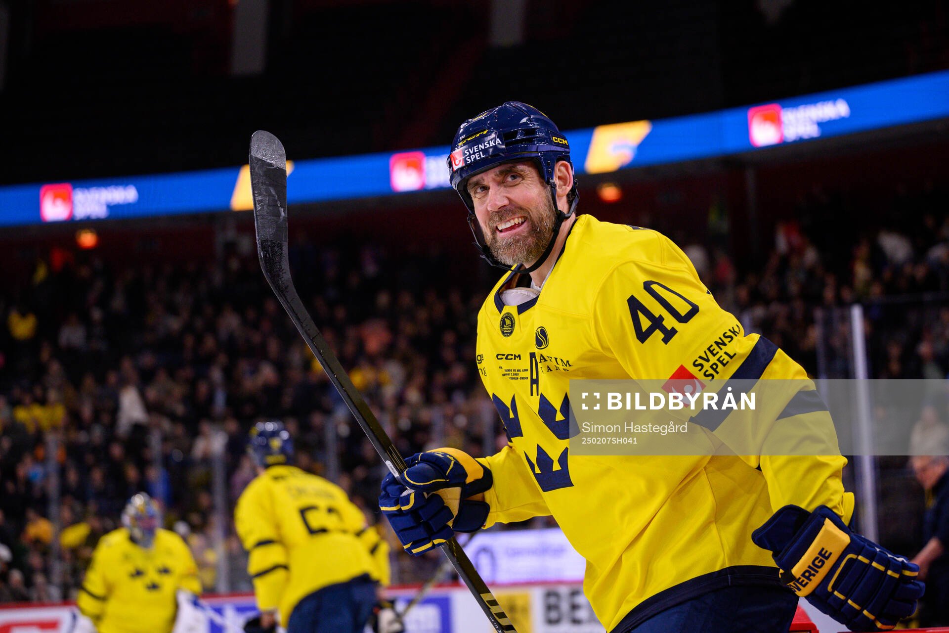 Henrik Zetterberg of Tre Kronor Legends celebrates