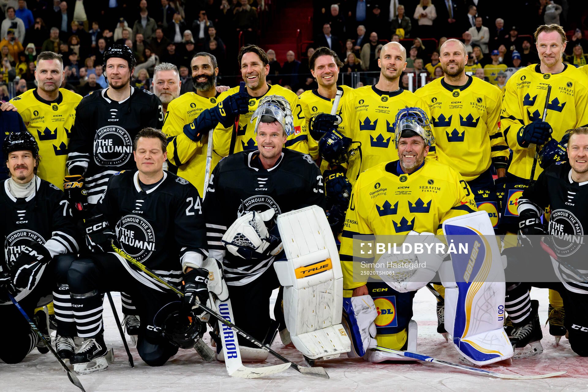 Goaltender Pekka Rinne of NHL Alumni and goaltender Henrik