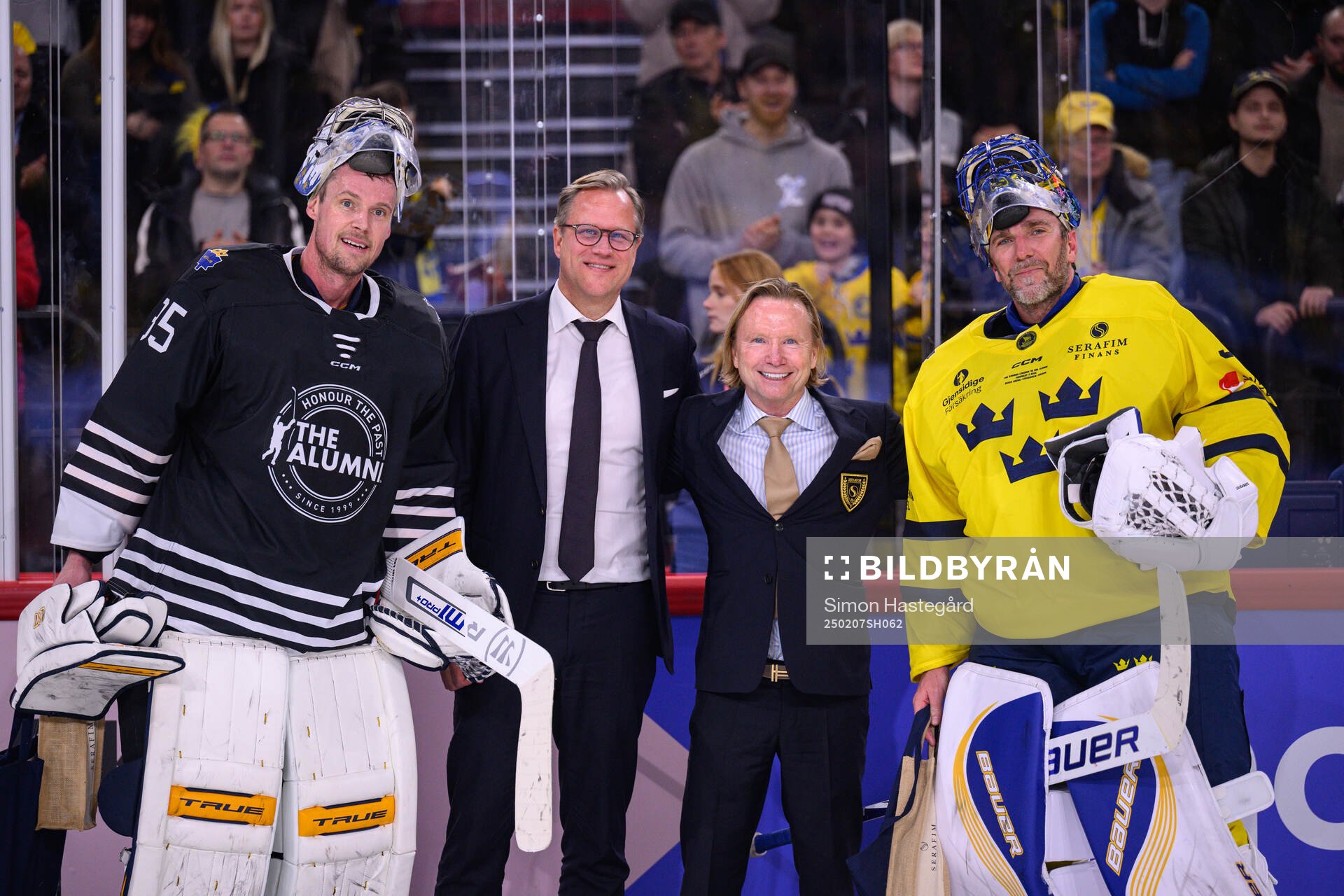 Goaltender Pekka Rinne of NHL Alumni and goaltender Henrik