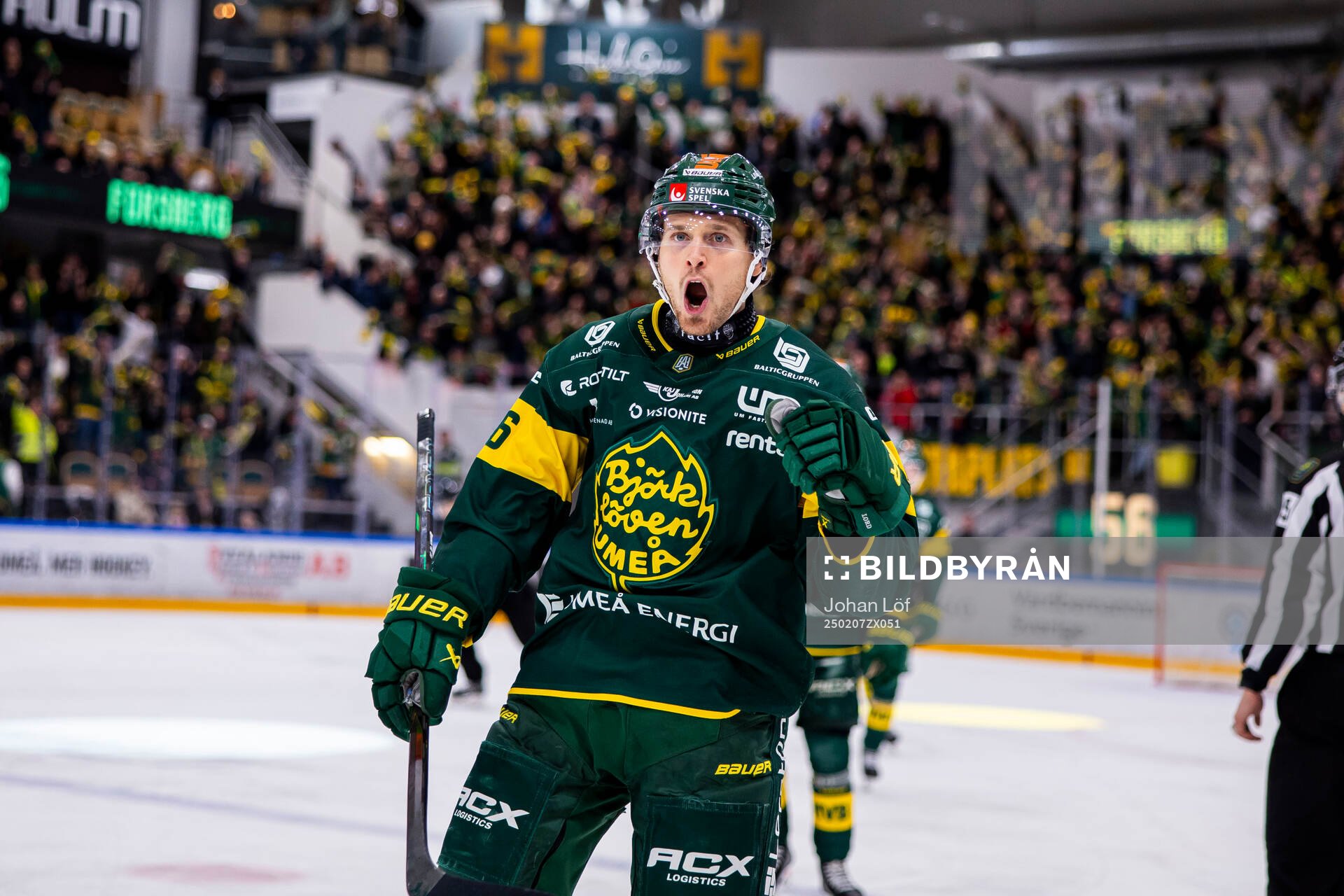 Björklövens Fredrik Forsberg jublar