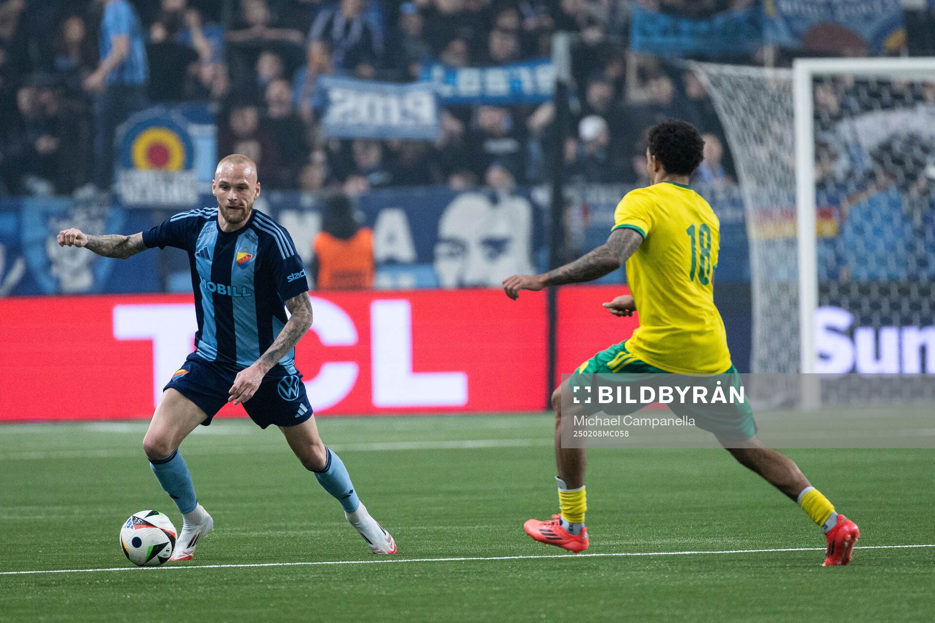 Djurgårdens Adam Ståhl och Ilves Vincent Ulundu