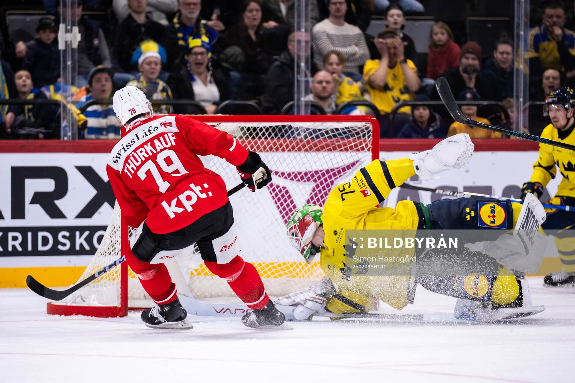 Calvin Thurkauf of Switzerland scores the 1-2 goal behind
